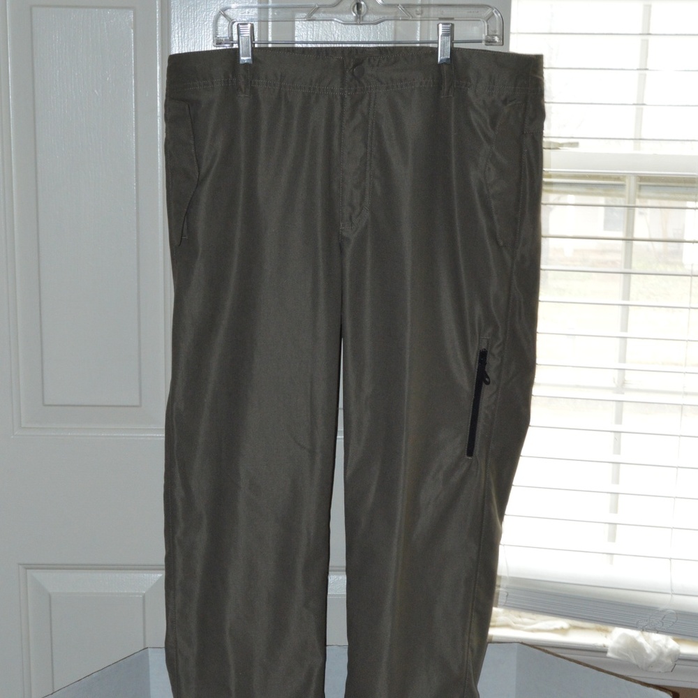 Men's Nike Sportswear Dri-Fit Khaki pants sz L